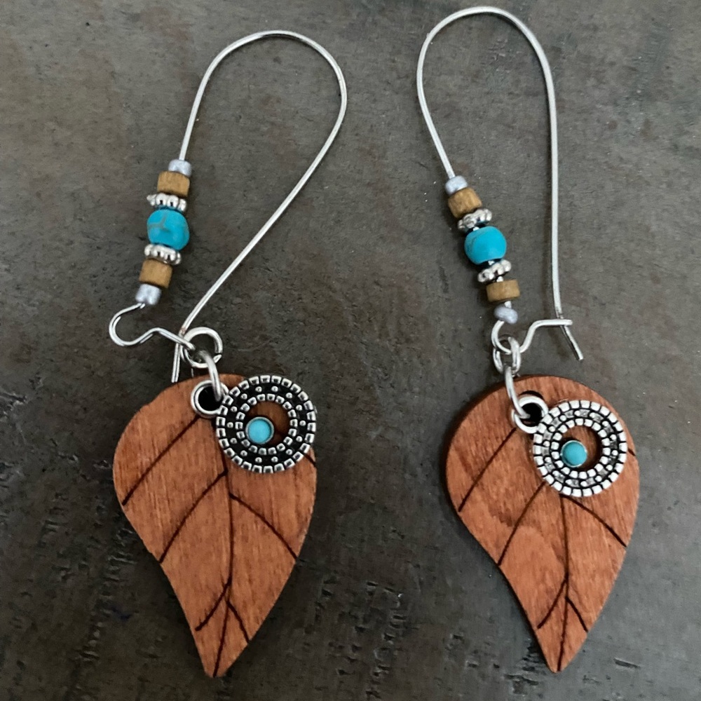 One pair of women’s multicolored earrings